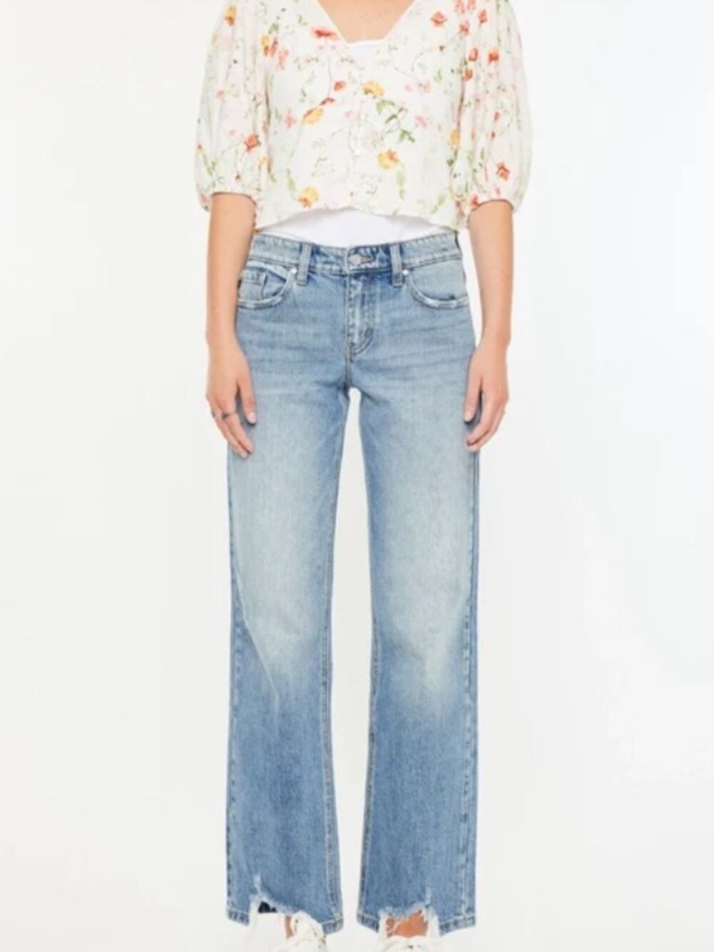 KANCAN LADIES LIGHT WASH FRAYED HEMS JEANS 5/26